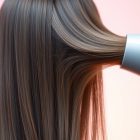 Suszenie włosów bez puszenia: techniki, ustawienia suszarki i najczęstsze błędy pielęgnacyjne