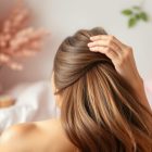 Wypadanie włosów po ciąży: jak złagodzić objawy i wspierać regenerację krok po kroku