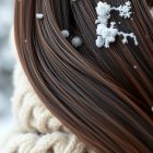 Pielęgnacja włosów zimą: jak chronić, nawilżać i unikać najczęstszych błędów w sezonie chłodu